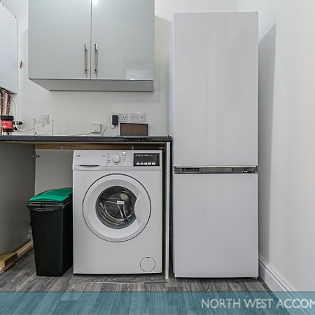 Wellfield Serviced Accommodation ワーリントン エクステリア 写真