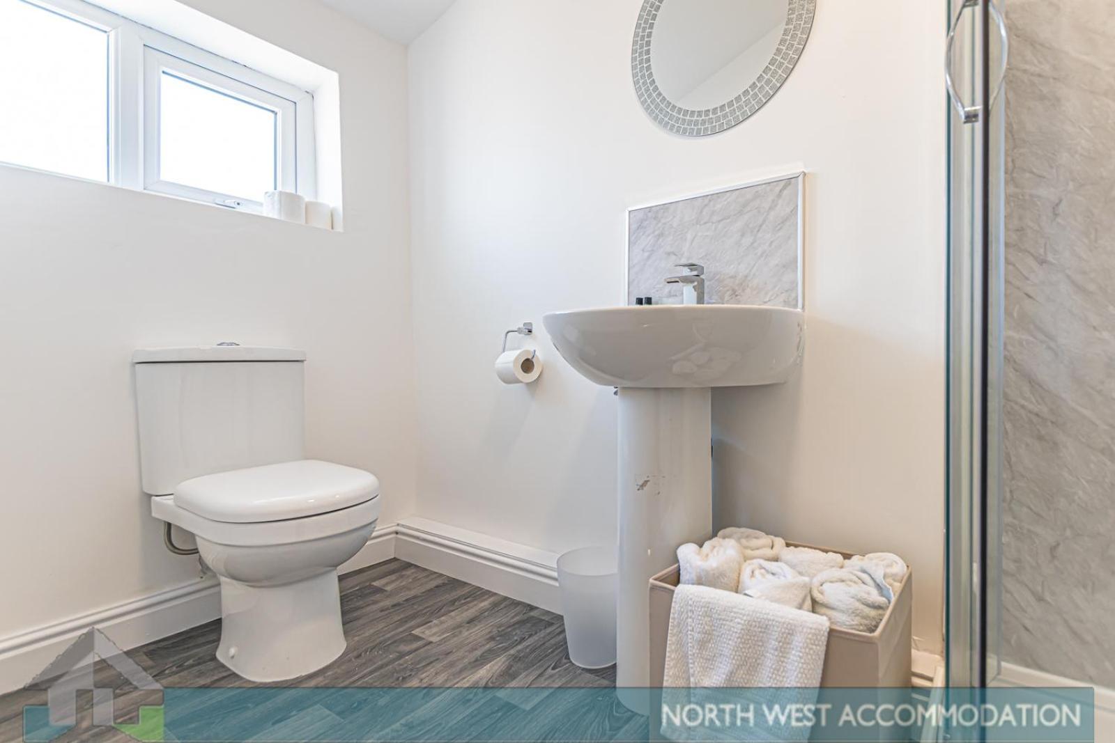 Wellfield Serviced Accommodation ワーリントン エクステリア 写真