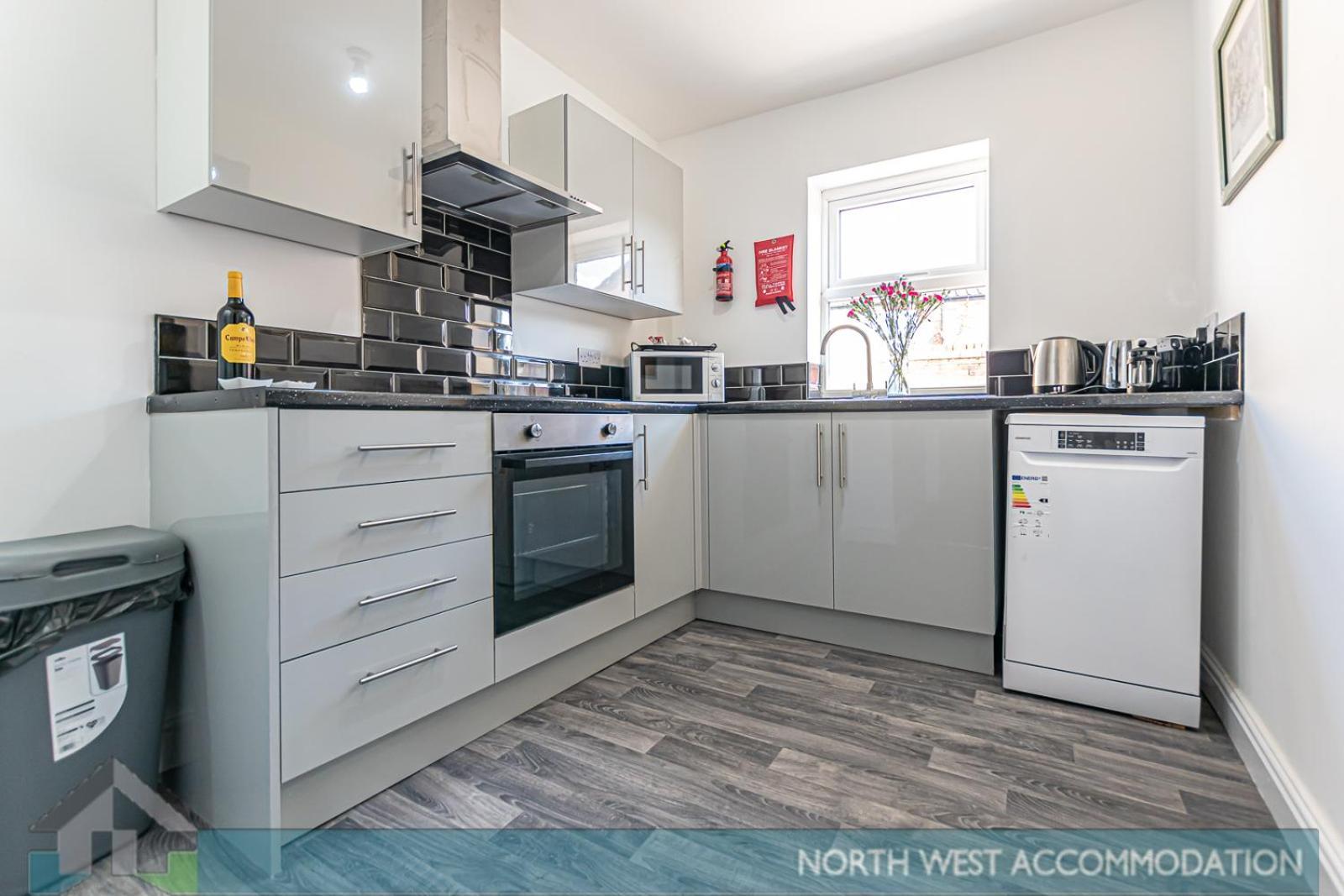 Wellfield Serviced Accommodation ワーリントン エクステリア 写真