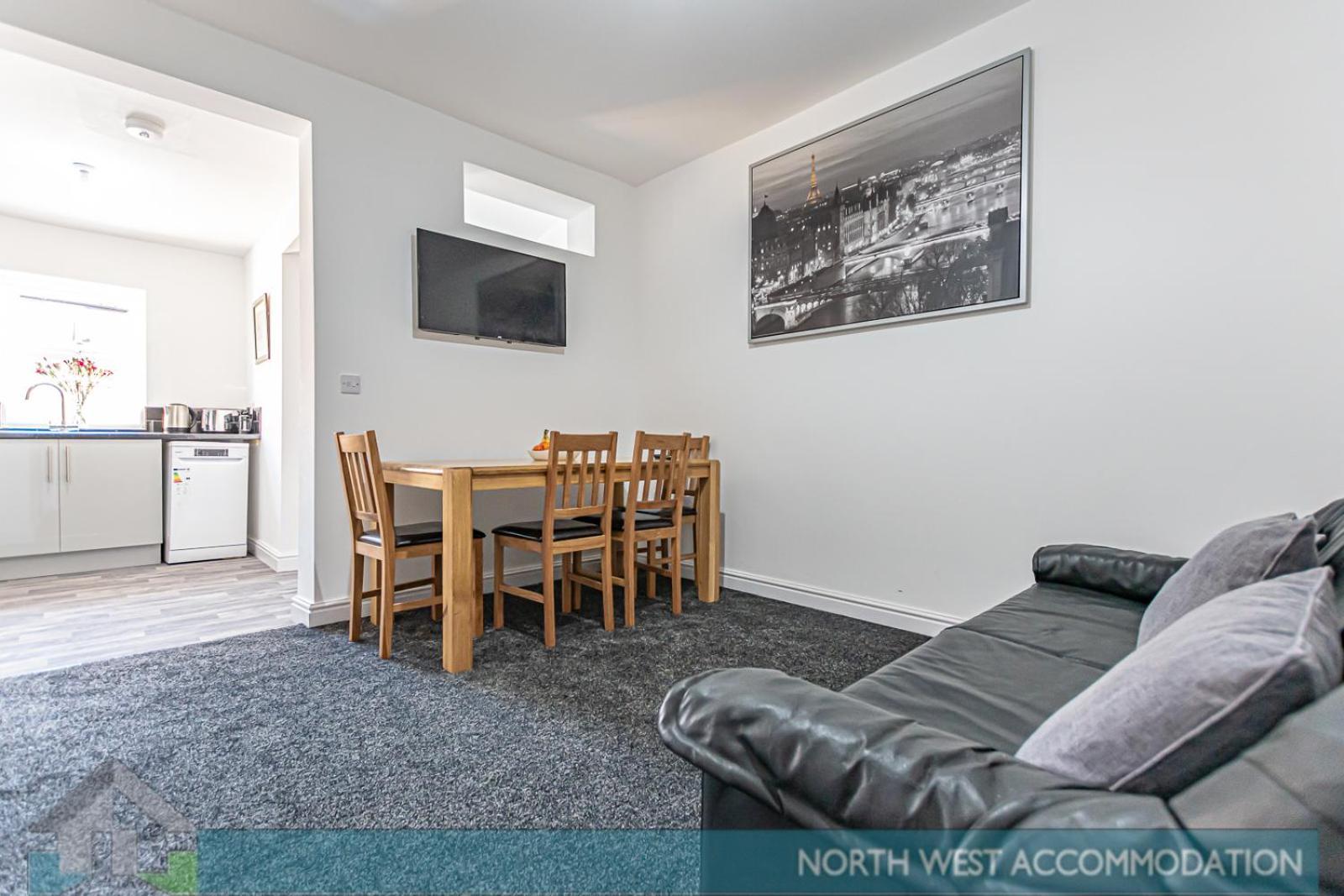 Wellfield Serviced Accommodation ワーリントン エクステリア 写真